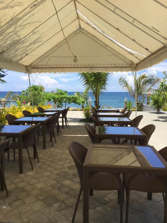 Em Royalle Hotel & Beach Resort サンフアン エクステリア 写真