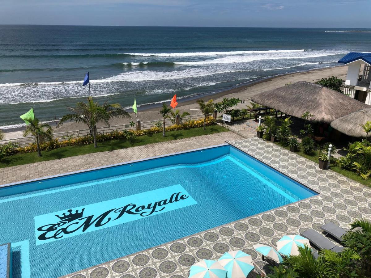 Em Royalle Hotel & Beach Resort サンフアン エクステリア 写真