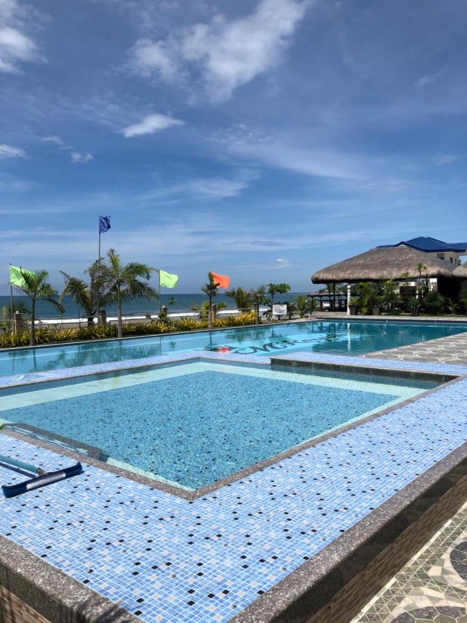 Em Royalle Hotel & Beach Resort サンフアン エクステリア 写真